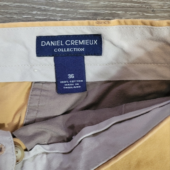 CREMIEUX Men's Tan Cotton Flat Front Causal Premium Shorts Size 36 - Picture 2 of 4